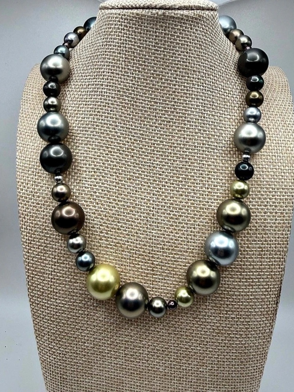 Heavy Glass Faux Pearl Necklace Multicolor Graduated Statement Toggle 15”